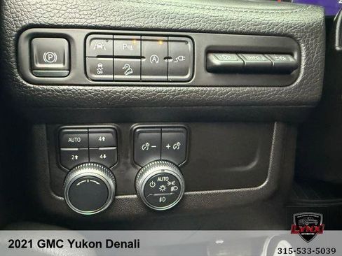 Used 2021 GMC Yukon Denali w/ Denali Premium Package image 38
