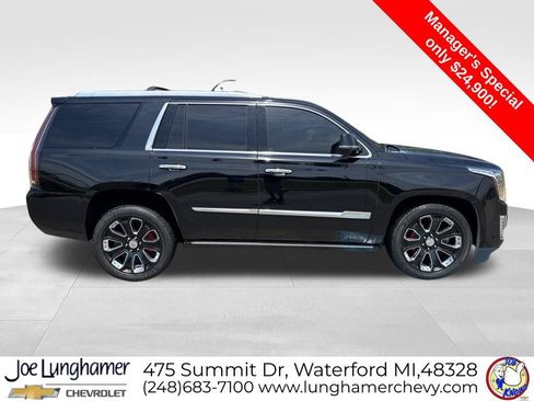 Used 2016 Cadillac Escalade Platinum AWD/4WD image 2
