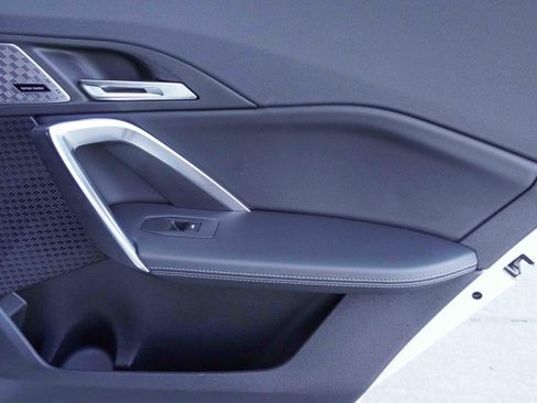 Certified 2025 BMW X2 xDrive28i w/ Premium Package image 32