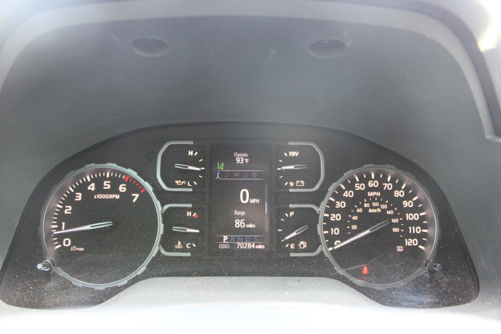Used 2019 Toyota Tundra SR5 w/ SR5 Upgrade Package AWD/4WD image 23
