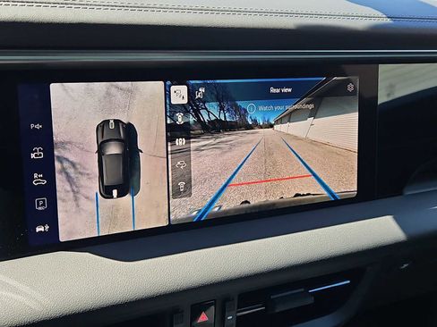 New 2026 Porsche Macan 4 Electric AWD/4WD image 19