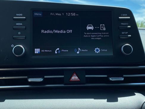 New 2026 Hyundai Elantra SE FWD image 15
