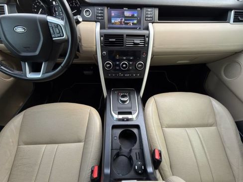 Used 2018 Land Rover Discovery Sport HSE AWD/4WD image 17