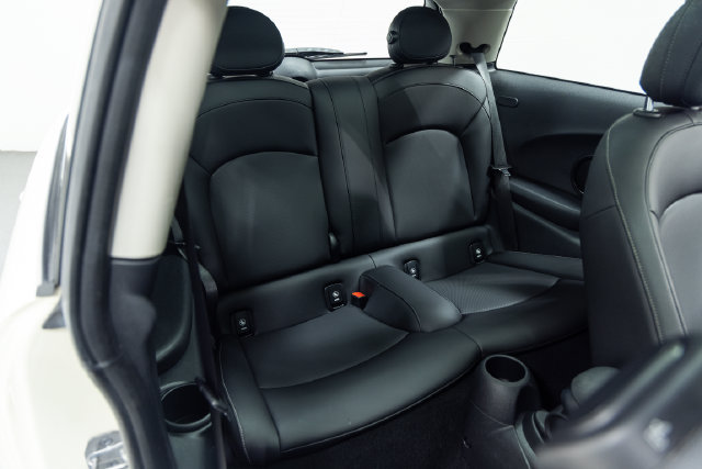 Used 2022 MINI Cooper 2-Door Hardtop FWD image 24