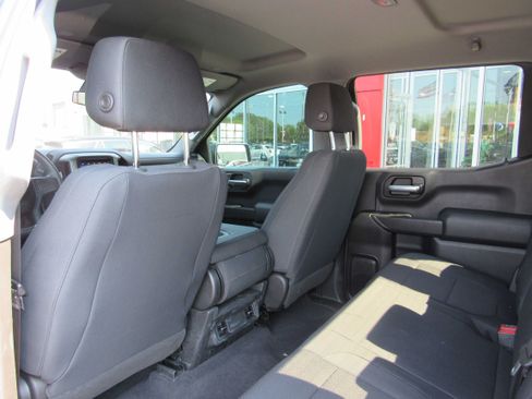 Used 2020 Chevrolet Silverado 1500 Custom w/ Custom Value Package AWD/4WD image 21