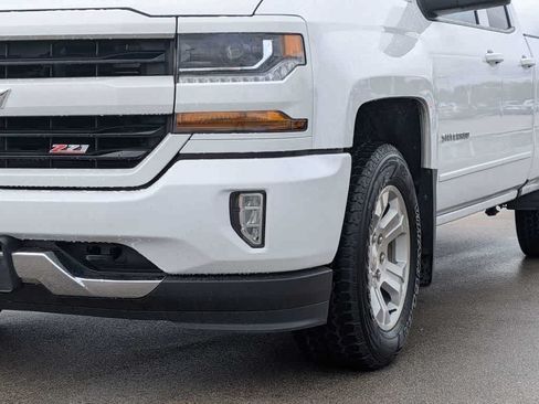 Used 2018 Chevrolet Silverado 1500 LT w/ All Star Edition AWD/4WD image 10