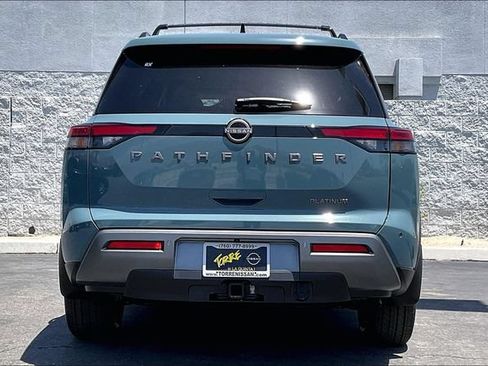 New 2026 Nissan Pathfinder Platinum FWD image 3