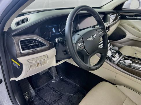 Used 2019 Genesis G90 3.3T Premium RWD image 9