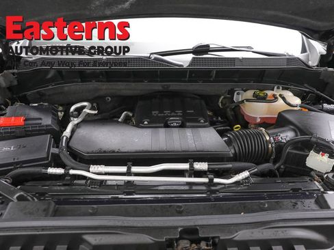 Used 2022 Chevrolet Silverado 1500 LT AWD/4WD image 7