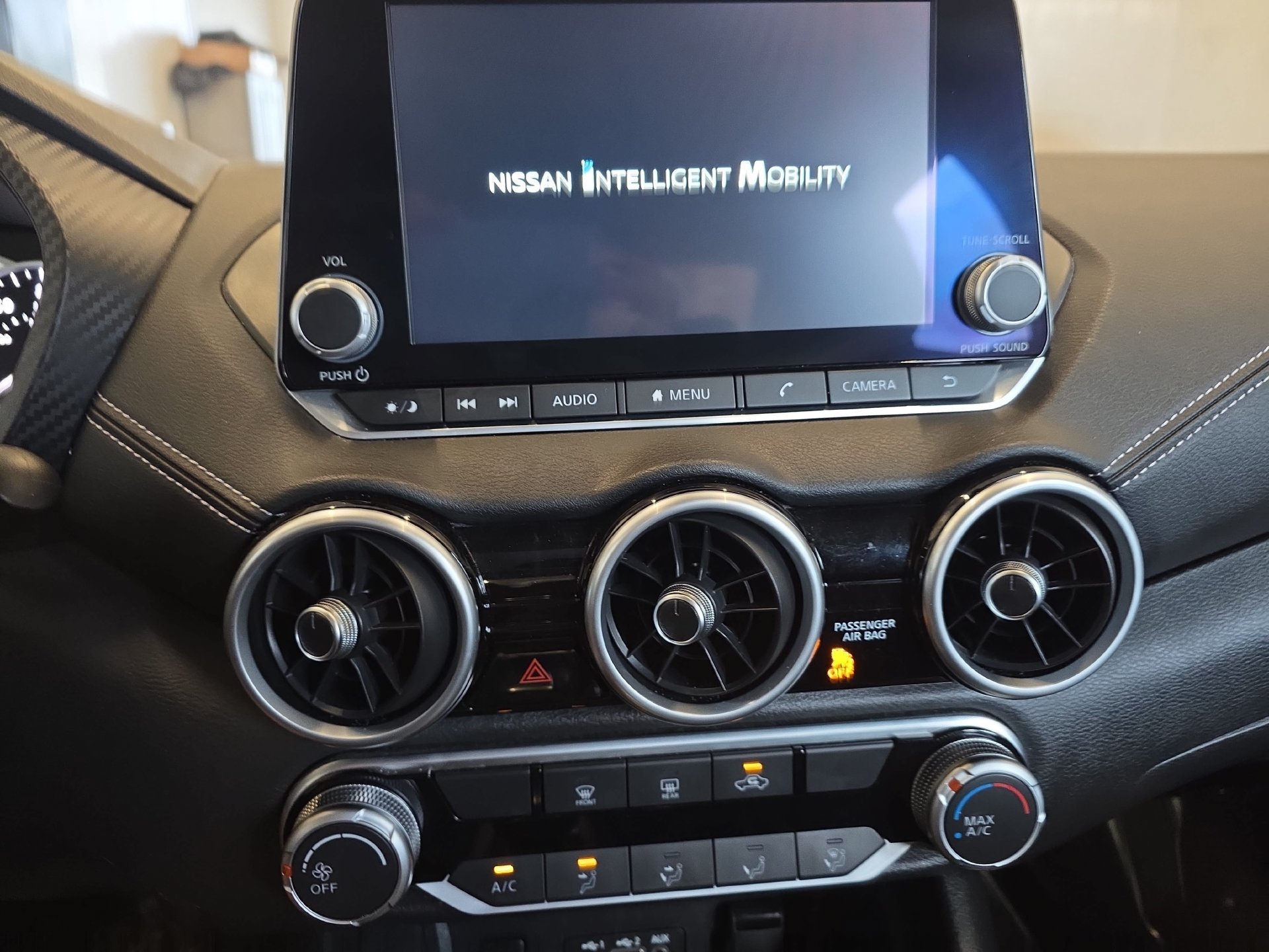 Used 2025 Nissan Sentra SV FWD image 5