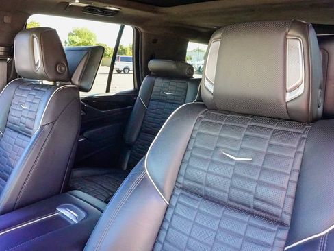 Used 2021 Cadillac Escalade Sport Platinum AWD/4WD image 15