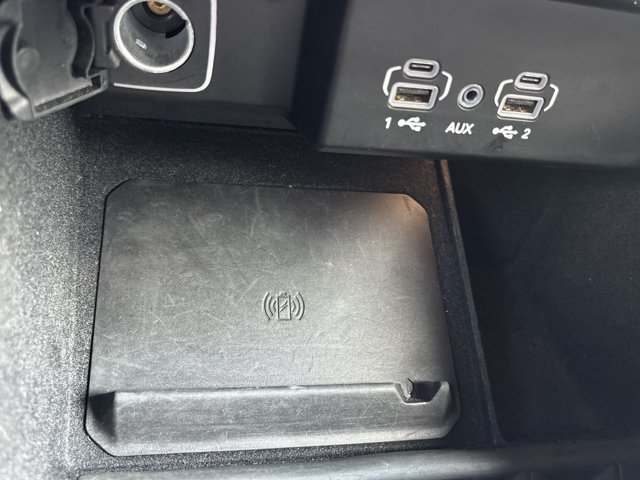 Used 2024 Jeep Wagoneer Series II w/ Flexible Seating Group RWD image 40
