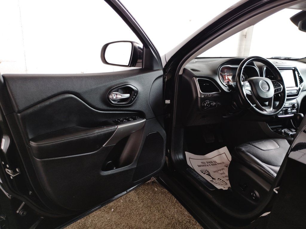 Used 2020 Jeep Cherokee Limited AWD/4WD image 20