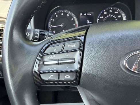 Used 2018 Hyundai Kona Limited AWD/4WD image 29