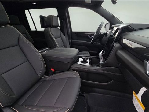 New 2026 GMC Yukon XL Elevation w/ Elevation Premium Package image 25