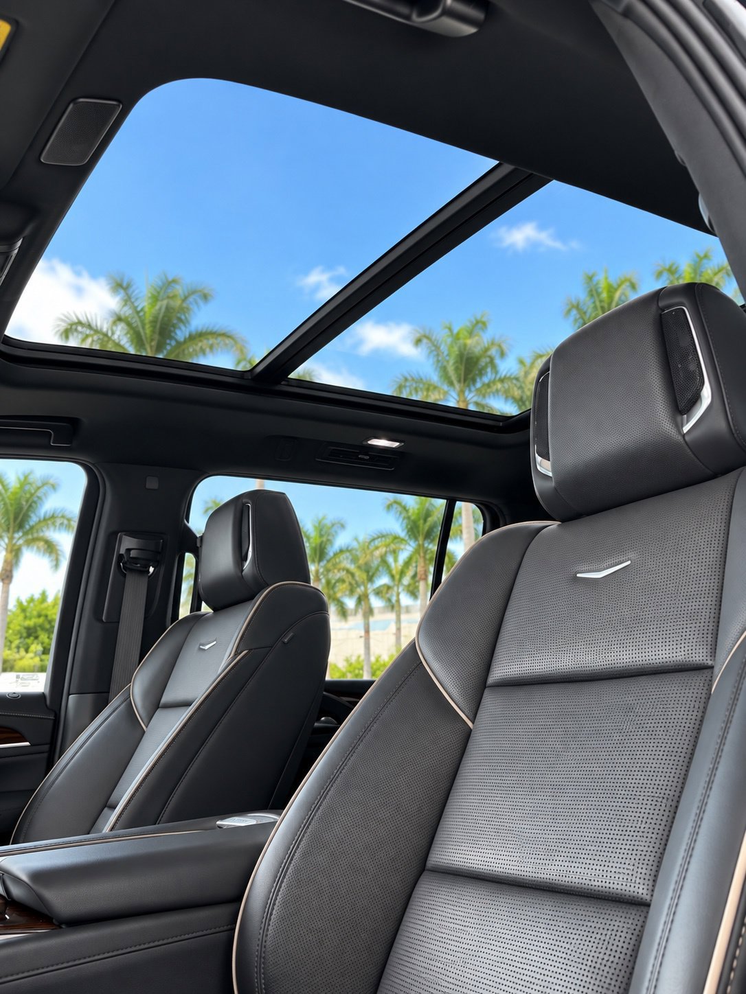 Certified 2023 Cadillac Escalade Premium Luxury RWD image 11