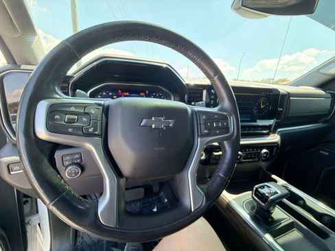 Used 2022 Chevrolet Silverado 1500 LT Trail Boss w/ LT Trail Boss Premium Package image 17