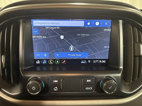 Used 2022 GMC Canyon AT4 image 26