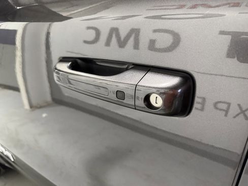 Used 2023 RAM 1500 Laramie image 4