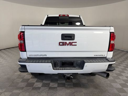 Used 2015 GMC Sierra 2500 Denali w/ Duramax Plus Package AWD/4WD image 6