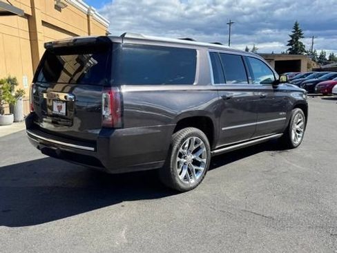 Used 2017 GMC Yukon XL Denali w/ Open Road Package AWD/4WD image 7