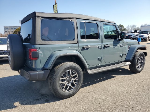 New 2026 Jeep Wrangler Unlimited Sahara AWD/4WD image 6