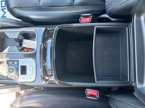 Used 2022 Kia Telluride S AWD/4WD image 26