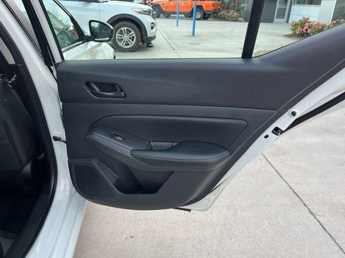 Used 2025 Nissan Altima 2.5 SV FWD image 26