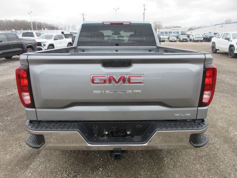 New 2026 GMC Sierra 1500 SLE image 6