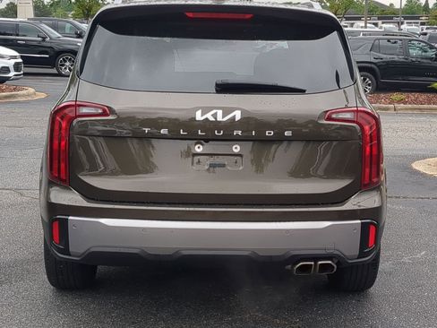 Used 2025 Kia Telluride S FWD image 9