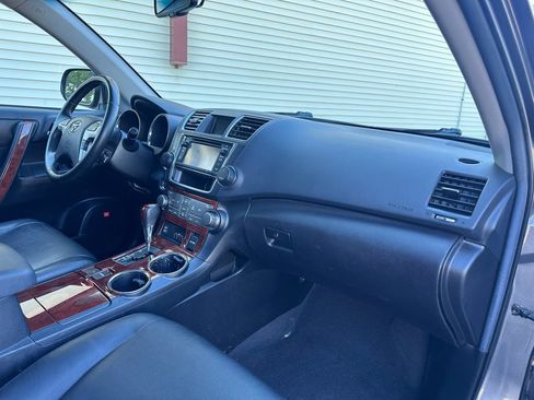 Used 2013 Toyota Highlander Limited FWD image 15