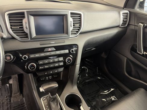 Used 2018 Kia Sportage EX w/ EX Premium Package image 4