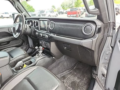 Used 2019 Jeep Wrangler Unlimited Sahara AWD/4WD image 42