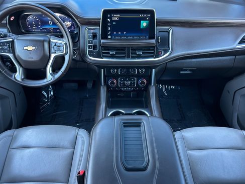 Used 2024 Chevrolet Suburban LT image 16