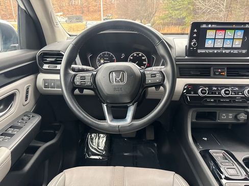 Certified 2024 Honda Pilot Touring image 16