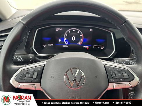 Certified 2023 Volkswagen Jetta SE w/ Panoramic Sunroof Package FWD image 20