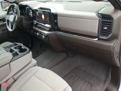 Used 2022 GMC Sierra 1500 SLE image 30