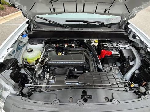 Used 2025 Ford Maverick XL w/ Equipment Group 102A AWD/4WD image 31