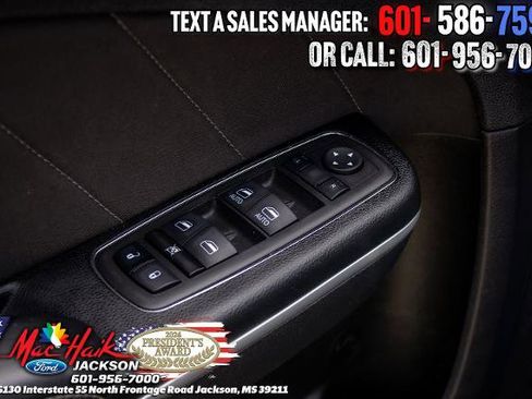 Used 2023 Dodge Charger SXT RWD image 10