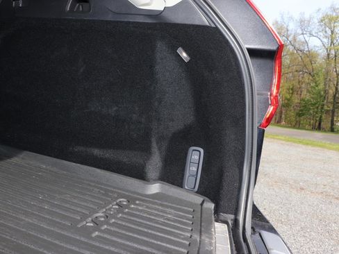 Used 2021 Volvo XC60 T6 Inscription w/ Advanced Package image 9