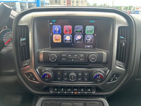 Used 2018 Chevrolet Silverado 1500 LTZ Z71 w/ LTZ Plus Package AWD/4WD image 27