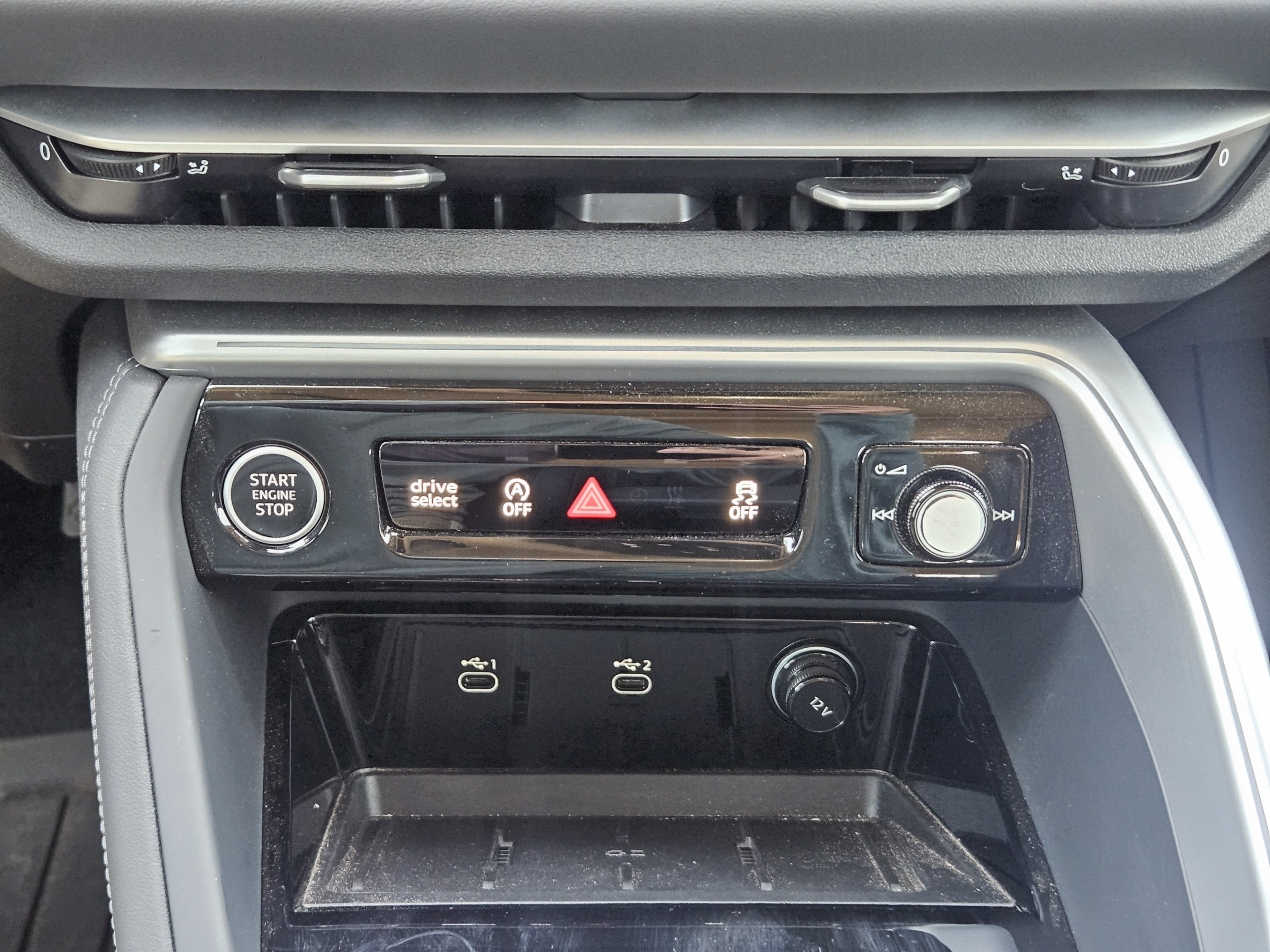Used 2025 Audi Q5 Premium Plus AWD/4WD image 11