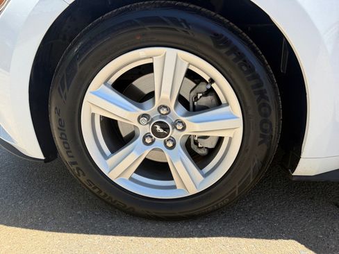 Used 2017 Ford Mustang Convertible RWD image 24