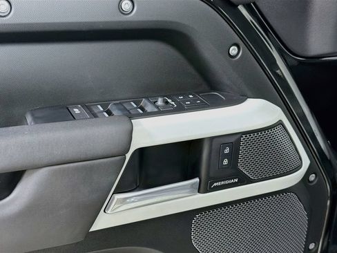 Certified 2024 Land Rover Defender 110 S AWD/4WD image 18