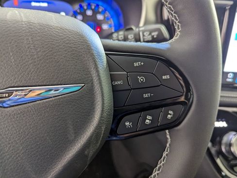 New 2026 Chrysler Pacifica Select image 21