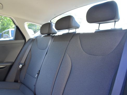 Used 2025 Kia K4 FWD image 38