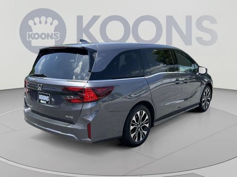 Used 2025 Honda Odyssey Elite image 7