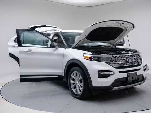 Used 2023 Ford Explorer Limited AWD/4WD image 15