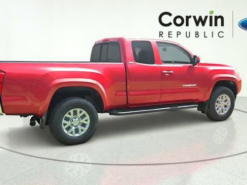 Used 2016 Toyota Tacoma SR5 RWD image 8