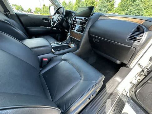 Used 2022 Nissan Armada SL w/ Captain's Chairs Package AWD/4WD image 21